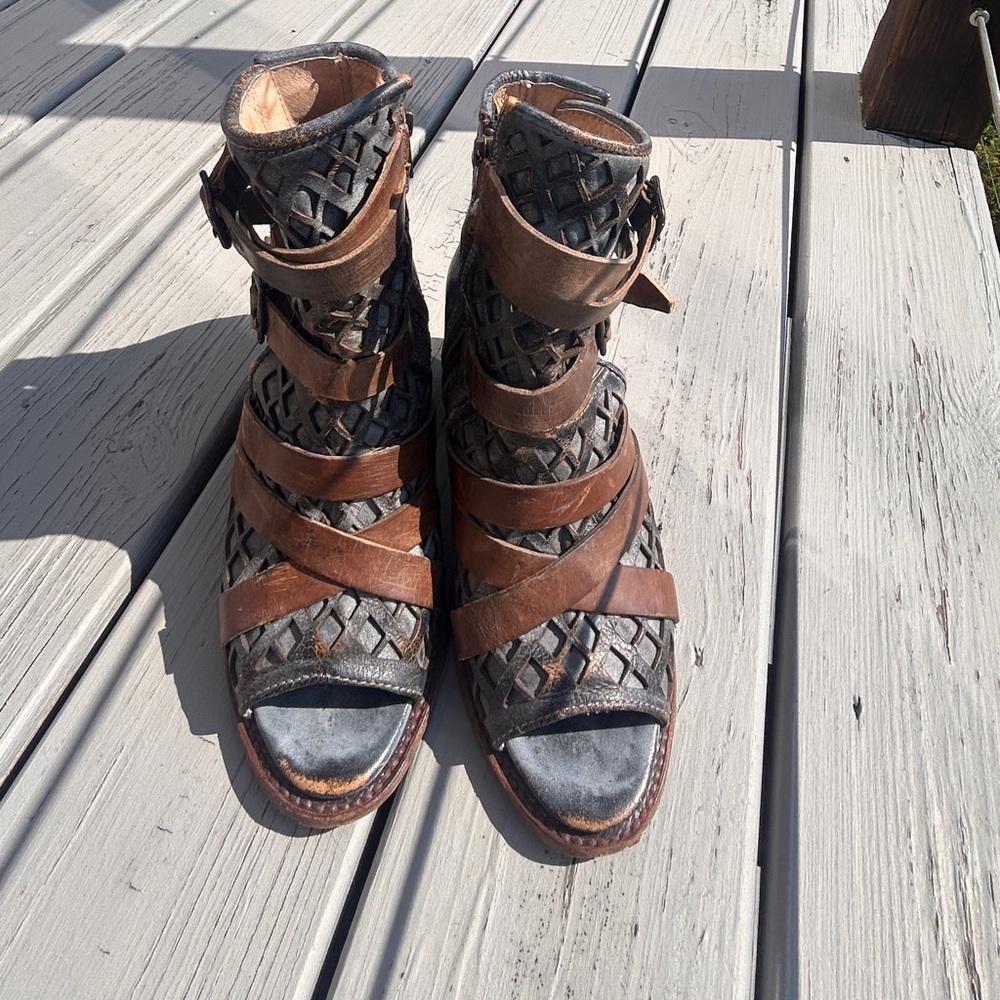 Freebird by Steven Chelsey RARE Size 8